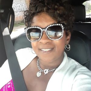 Meet your Posher, Cathy